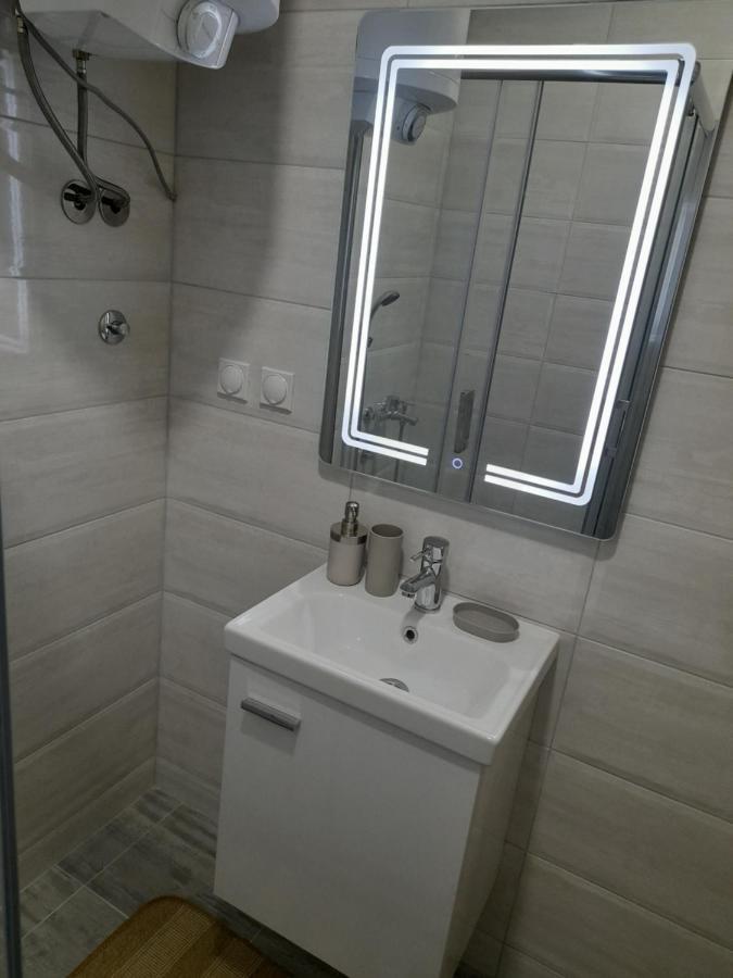V & V Studio Apartments Nis Bagian luar foto