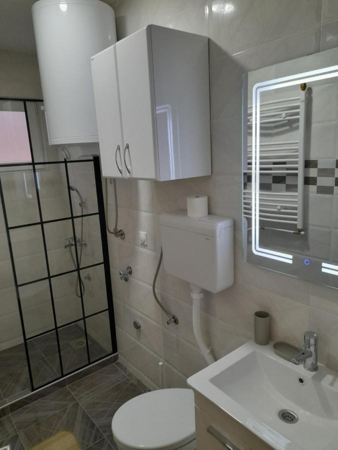V & V Studio Apartments Nis Bagian luar foto